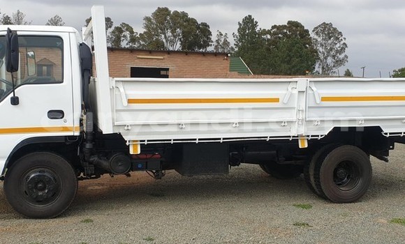 Tenga Tsaru Isuzu FTR 850 Chena Rori in Lusaka in Zambia Tenga Tsaru Isuzu FTR 850 Chena Rori in Lusaka in Zambia