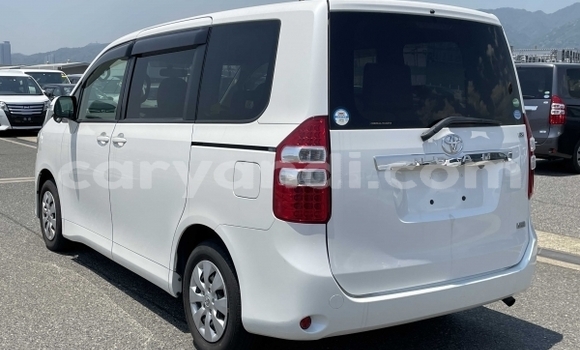 Tenga Tsaru Toyota Noah Chena Mota in Lusaka in Zambia Tenga Tsaru Toyota Noah Chena Mota in Lusaka in Zambia