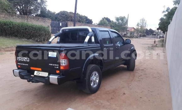 Acheter Occasion Voiture Isuzu KB Noir à Lusaka, Zambie Acheter Occasion Voiture Isuzu KB Noir à Lusaka, Zambie