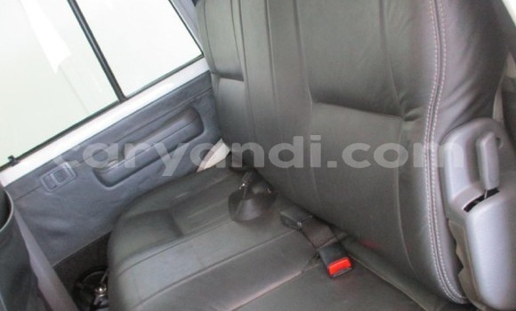Nunua Ilio tumika Toyota Land Cruiser Nyeupe Gari ndani ya Lusaka nchini Zambia Nunua Ilio tumika Toyota Land Cruiser Nyeupe Gari ndani ya Lusaka nchini Zambia
