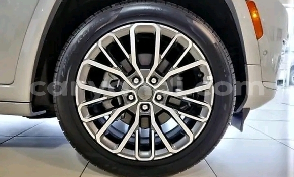 Acheter Occasion Voiture Jeep Grand Cherokee Gris à Lusaka, Zambie Acheter Occasion Voiture Jeep Grand Cherokee Gris à Lusaka, Zambie