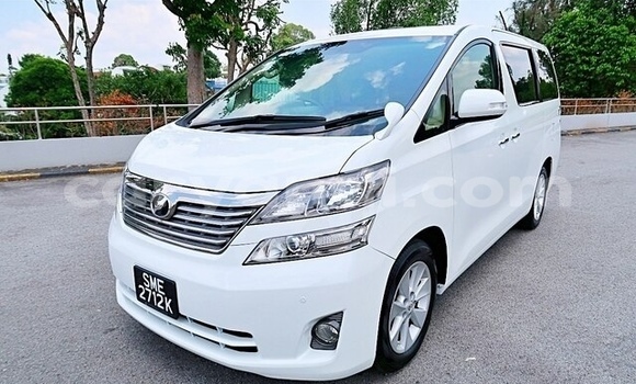 Nunua Ilio tumika Toyota Vellfire Nyeupe Gari ndani ya Lusaka nchini Zambia