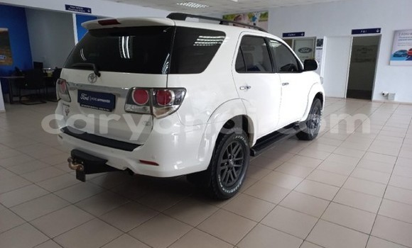 Buy Used Toyota Fortuner White Car in Lusaka in Zambia Buy Used Toyota Fortuner White Car in Lusaka in Zambia