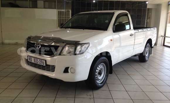 Buy Used Toyota Hilux White Car in Lusaka in Zambia Buy Used Toyota Hilux White Car in Lusaka in Zambia