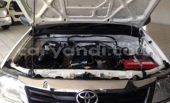 Buy Used Toyota Hilux White Car in Lusaka in Zambia Buy Used Toyota Hilux White Car in Lusaka in Zambia