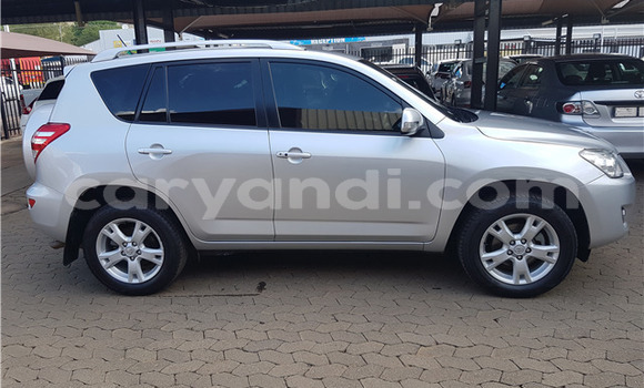 Acheter Occasion Voiture Toyota RAV4 Gris à Chingola, Zambie Acheter Occasion Voiture Toyota RAV4 Gris à Chingola, Zambie