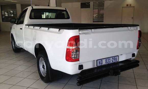 Buy Used Toyota Hilux White Car in Lusaka in Zambia Buy Used Toyota Hilux White Car in Lusaka in Zambia