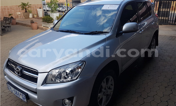 Acheter Occasion Voiture Toyota RAV4 Gris à Chingola, Zambie Acheter Occasion Voiture Toyota RAV4 Gris à Chingola, Zambie