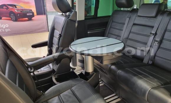 Buy Used Volkswagen Caravelle White Car in Lusaka in Zambia Buy Used Volkswagen Caravelle White Car in Lusaka in Zambia