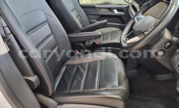 Buy Used Volkswagen Caravelle White Car in Lusaka in Zambia Buy Used Volkswagen Caravelle White Car in Lusaka in Zambia