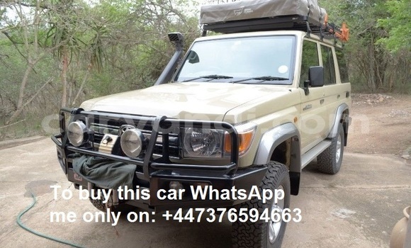 Acheter Occasion Voiture Toyota Land Cruiser Beige à Lusaka, Zambie