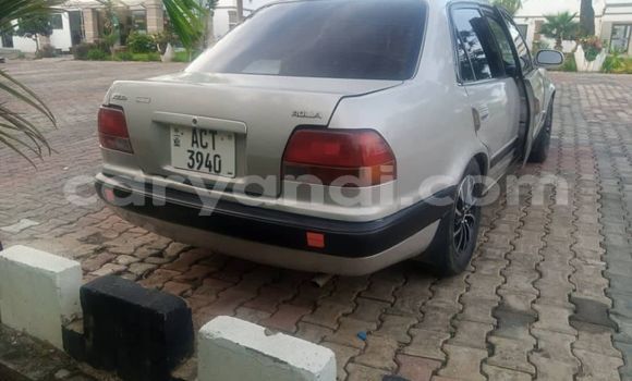 Acheter Occasion Voiture Toyota Corolla Gris à Kitwe, Zambie Acheter Occasion Voiture Toyota Corolla Gris à Kitwe, Zambie