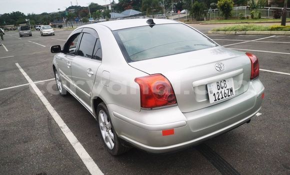 Acheter Occasion Voiture Toyota Avensis Gris à Kitwe, Zambie Acheter Occasion Voiture Toyota Avensis Gris à Kitwe, Zambie