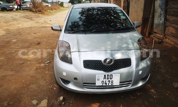 Acheter Occasion Voiture Toyota Vitz Gris à Kitwe, Zambie Acheter Occasion Voiture Toyota Vitz Gris à Kitwe, Zambie