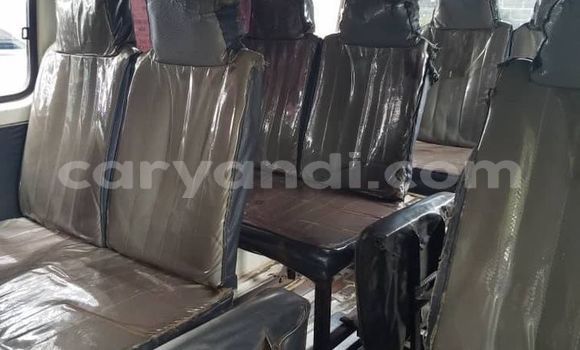 Acheter Occasion Voiture Toyota Hiace Blanc à Kitwe, Zambie Acheter Occasion Voiture Toyota Hiace Blanc à Kitwe, Zambie