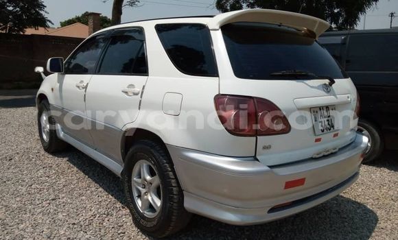 Acheter Occasion Voiture Toyota Harrier Blanc à Kitwe, Zambie Acheter Occasion Voiture Toyota Harrier Blanc à Kitwe, Zambie