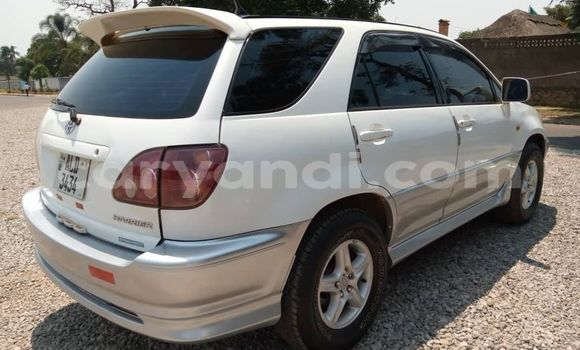 Acheter Occasion Voiture Toyota Harrier Blanc à Kitwe, Zambie Acheter Occasion Voiture Toyota Harrier Blanc à Kitwe, Zambie