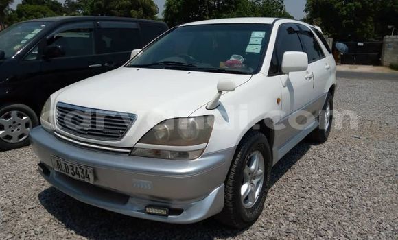 Acheter Occasion Voiture Toyota Harrier Blanc à Kitwe, Zambie Acheter Occasion Voiture Toyota Harrier Blanc à Kitwe, Zambie