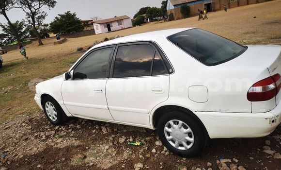 Acheter Occasion Voiture Toyota Corolla Blanc à Kitwe, Zambie Acheter Occasion Voiture Toyota Corolla Blanc à Kitwe, Zambie