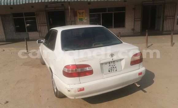 Acheter Occasion Voiture Toyota Corolla Blanc à Kitwe, Zambie Acheter Occasion Voiture Toyota Corolla Blanc à Kitwe, Zambie
