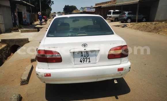 Acheter Occasion Voiture Toyota Corolla Blanc à Kitwe, Zambie Acheter Occasion Voiture Toyota Corolla Blanc à Kitwe, Zambie