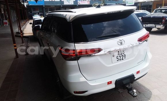Acheter Occasion Voiture Toyota Fortuner Blanc à Kitwe, Zambie Acheter Occasion Voiture Toyota Fortuner Blanc à Kitwe, Zambie