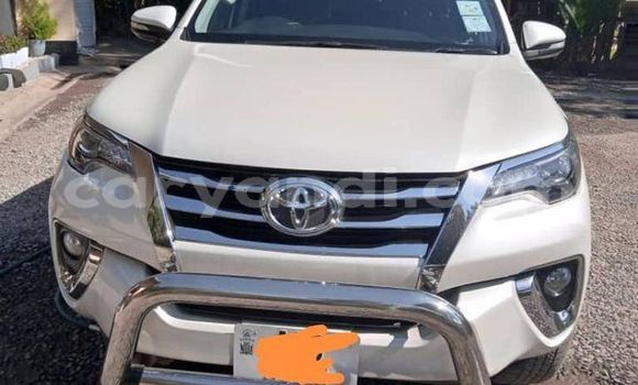 Acheter Occasion Voiture Toyota Fortuner Blanc à Kitwe, Zambie Acheter Occasion Voiture Toyota Fortuner Blanc à Kitwe, Zambie