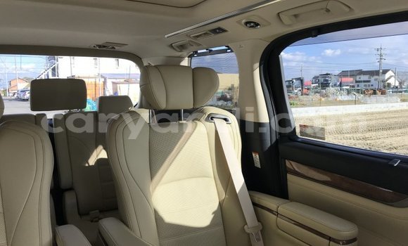 Acheter Occasion Voiture Toyota Alphard Blanc à Lusaka, Zambie Acheter Occasion Voiture Toyota Alphard Blanc à Lusaka, Zambie