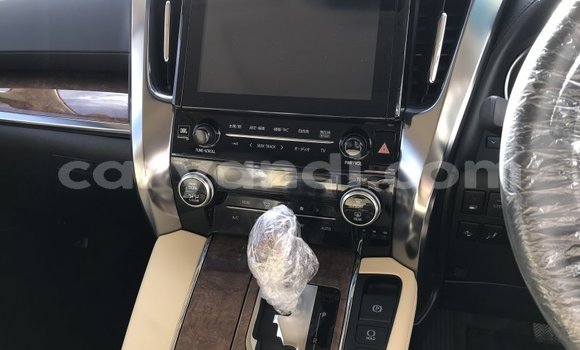 Acheter Occasion Voiture Toyota Alphard Blanc à Lusaka, Zambie Acheter Occasion Voiture Toyota Alphard Blanc à Lusaka, Zambie