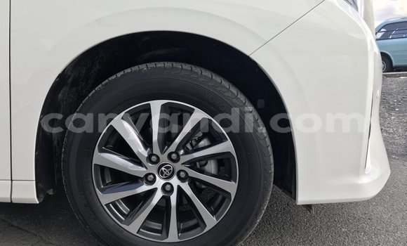 Acheter Occasion Voiture Toyota Alphard Blanc à Lusaka, Zambie Acheter Occasion Voiture Toyota Alphard Blanc à Lusaka, Zambie