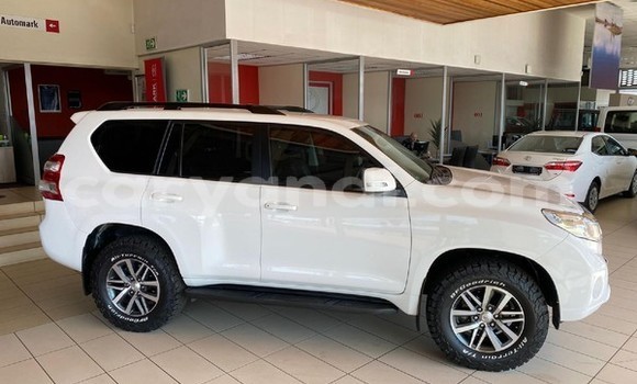 Buy Used Toyota Land Cruiser Prado White Car in Lusaka in Zambia