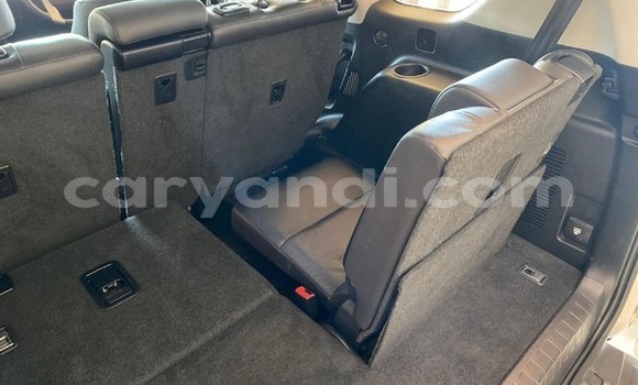 Nunua Ilio tumika Toyota Land Cruiser Prado Nyeupe Gari ndani ya Lusaka nchini Zambia Nunua Ilio tumika Toyota Land Cruiser Prado Nyeupe Gari ndani ya Lusaka nchini Zambia