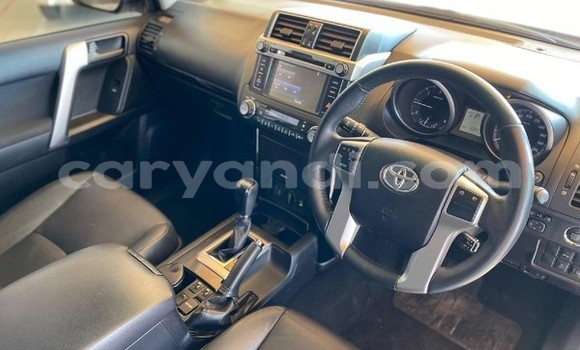 Nunua Ilio tumika Toyota Land Cruiser Prado Nyeupe Gari ndani ya Lusaka nchini Zambia Nunua Ilio tumika Toyota Land Cruiser Prado Nyeupe Gari ndani ya Lusaka nchini Zambia