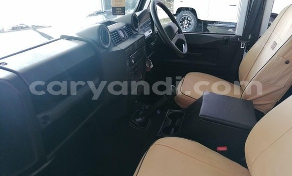 Buy Used Land Rover Defender White Car in Lusaka in Zambia Buy Used Land Rover Defender White Car in Lusaka in Zambia