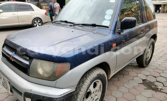 Acheter Occasion Voiture Mitsubishi Pajero Bleu à Lusaka, Zambie Acheter Occasion Voiture Mitsubishi Pajero Bleu à Lusaka, Zambie