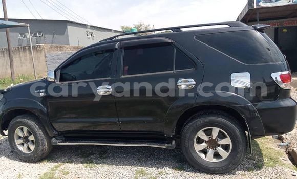 Nunua Ilio tumika Mercedes‒Benz ML–Class Nyeusi Gari ndani ya Lusaka nchini Zambia