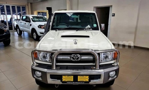 Buy Used Toyota Land Cruiser White Car in Lusaka in Zambia Buy Used Toyota Land Cruiser White Car in Lusaka in Zambia