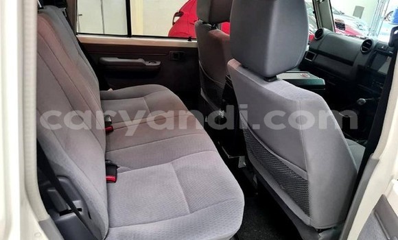Buy Used Toyota Land Cruiser White Car in Lusaka in Zambia Buy Used Toyota Land Cruiser White Car in Lusaka in Zambia