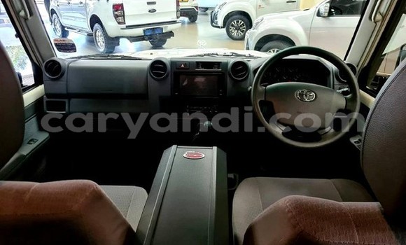 Buy Used Toyota Land Cruiser White Car in Lusaka in Zambia Buy Used Toyota Land Cruiser White Car in Lusaka in Zambia