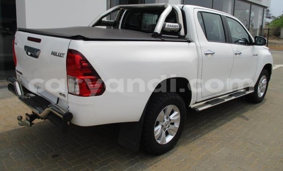 Buy Used Toyota Hilux White Car in Lusaka in Zambia Buy Used Toyota Hilux White Car in Lusaka in Zambia