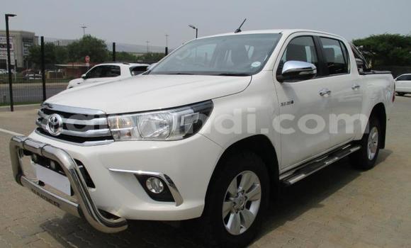 Buy Used Toyota Hilux White Car in Lusaka in Zambia Buy Used Toyota Hilux White Car in Lusaka in Zambia