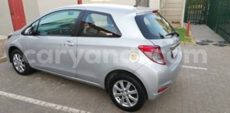 Big with watermark yaris 2014 6