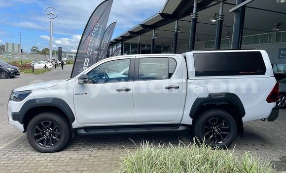 Buy Used Toyota Hilux White Car in Lusaka in Zambia Buy Used Toyota Hilux White Car in Lusaka in Zambia