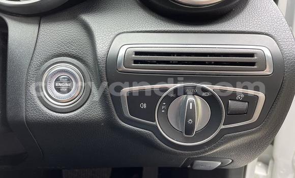 Acheter Occasion Voiture Mercedes-Benz C-Classe Blanc à Lusaka, Zambie Acheter Occasion Voiture Mercedes-Benz C-Classe Blanc à Lusaka, Zambie