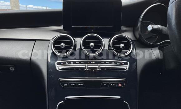 Acheter Occasion Voiture Mercedes-Benz C-Classe Blanc à Lusaka, Zambie Acheter Occasion Voiture Mercedes-Benz C-Classe Blanc à Lusaka, Zambie