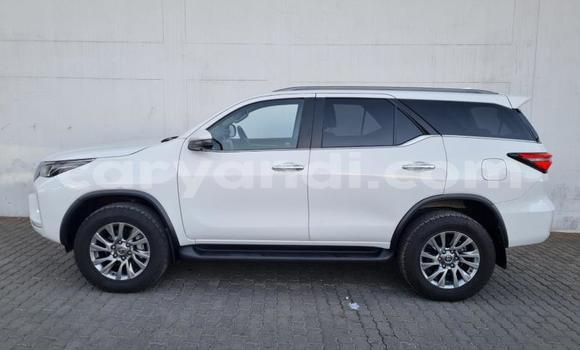 Buy Used Toyota Fortuner White Car in Lusaka in Zambia