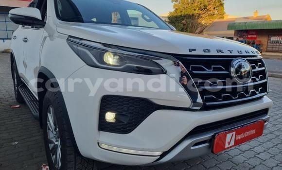 Buy Used Toyota Fortuner White Car in Lusaka in Zambia Buy Used Toyota Fortuner White Car in Lusaka in Zambia