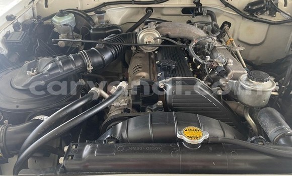 Nunua Ilio tumika Toyota Land Cruiser Nyeupe Gari ndani ya Lusaka nchini Zambia Nunua Ilio tumika Toyota Land Cruiser Nyeupe Gari ndani ya Lusaka nchini Zambia