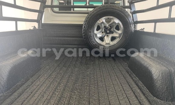 Nunua Ilio tumika Toyota Land Cruiser Nyeupe Gari ndani ya Lusaka nchini Zambia Nunua Ilio tumika Toyota Land Cruiser Nyeupe Gari ndani ya Lusaka nchini Zambia