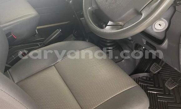 Nunua Ilio tumika Toyota Land Cruiser Nyeupe Gari ndani ya Lusaka nchini Zambia Nunua Ilio tumika Toyota Land Cruiser Nyeupe Gari ndani ya Lusaka nchini Zambia